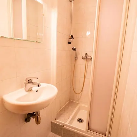 Résidence Le Pra - 2 Pièces Pour 6 Personnes 193118 Apartamento Villarodin-Bourget